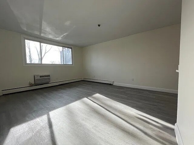 Photo - 101 Waite St Unit B4