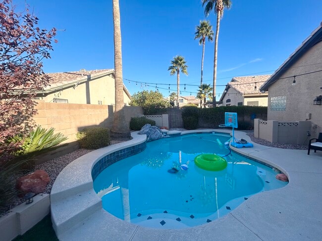 Photo - 17040 N 43rd Pl