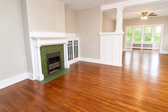Building Photo - 6608 Dalzell Pl Unit 6608-2