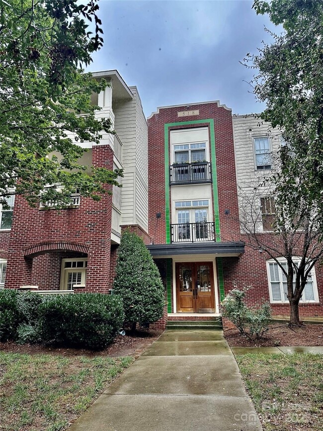 Building Photo - 518 Clarice Ave Unit 204 Rental