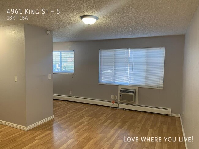 Photo - 4961 King St Unit 5