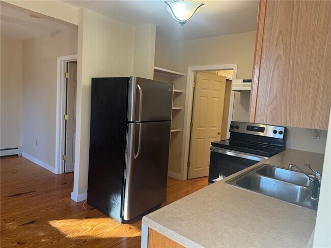 31 Powel Ave Unit RC
