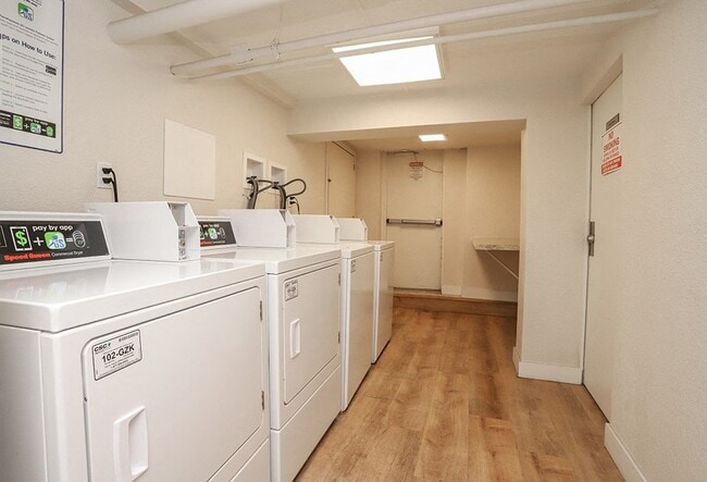 Photo - 1671 Washington