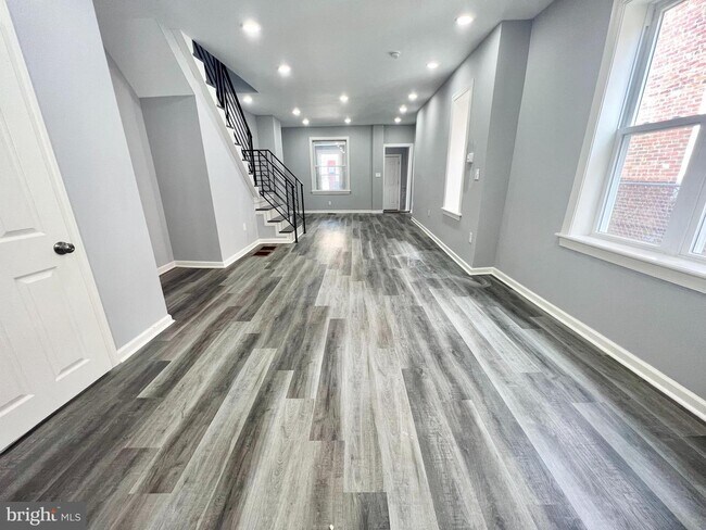 Photo - 5532 Chancellor St