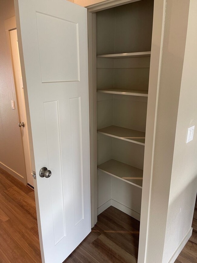 Photo - Three Bedroom Pet Friendly Townhouse!