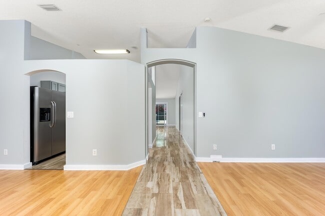 Photo - 2544 SW Deckard St