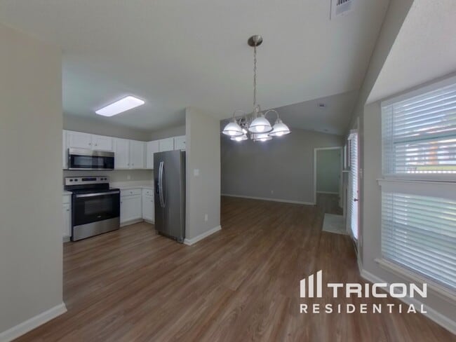 Photo - 1707 Gordon Walters Dr