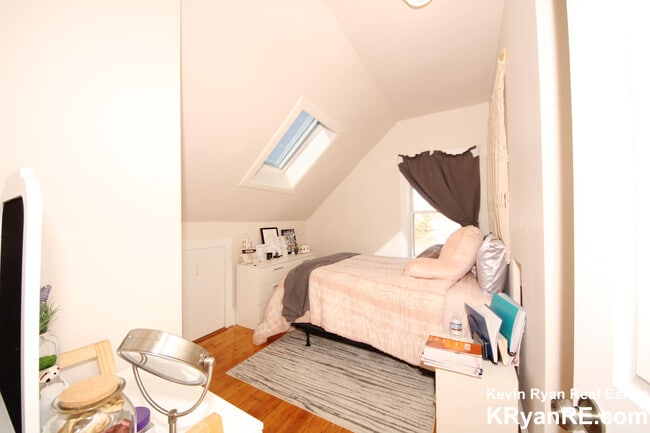 Photo - 62 Bedford St