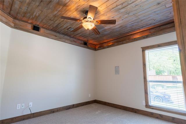 Photo - 1609 Clearwater Dr