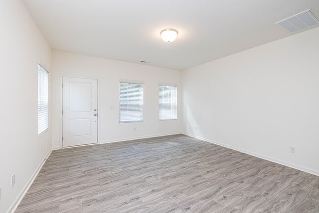 Photo - 3 Bedroom Townhome Main Street Pineville - MOVE IN SPECIAL