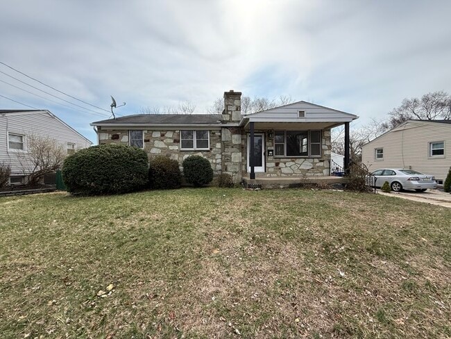 Building Photo - 36 Collins Ln