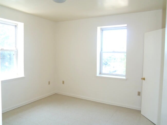 Photo - Palisades Apartments