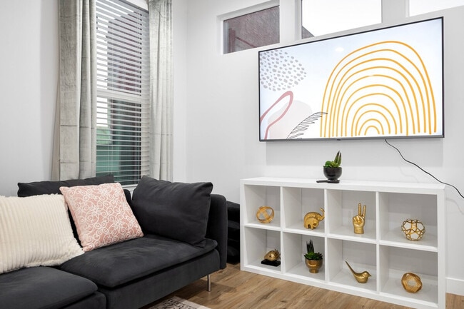 Photo - 275 Gateway Dr Unit ID1244332P