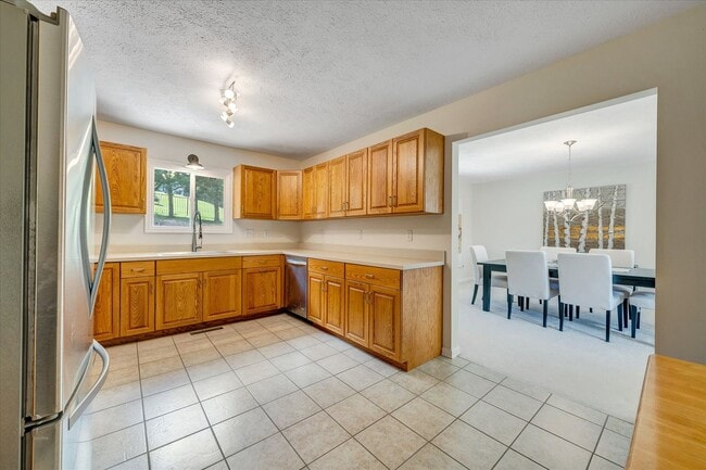 Photo - Comfort & Convenience in the Heart of Blacksburg