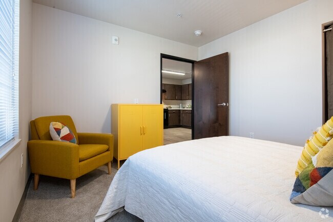 1BR, 1BA - 710SF