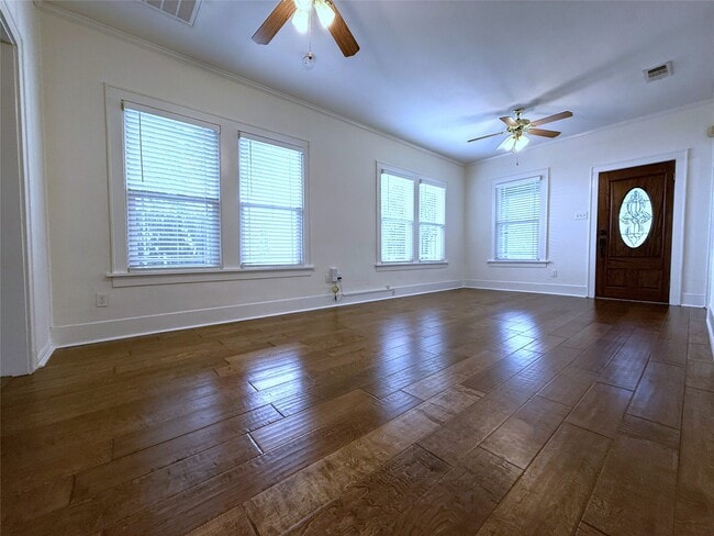 Photo - 1011 Nadine St