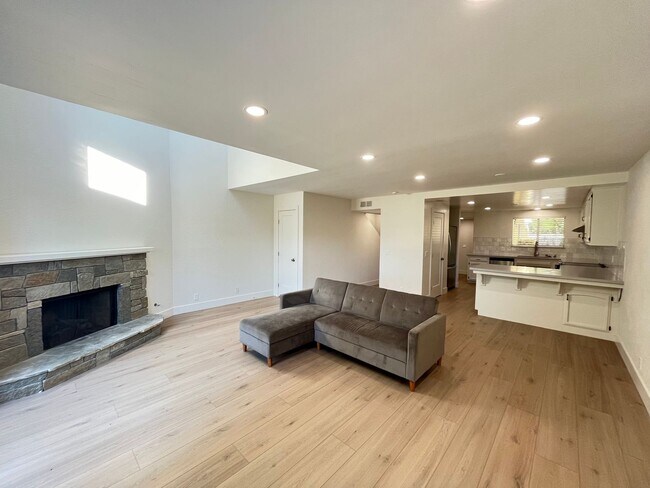 Photo - Updated 2 story Condo in Central Location ...