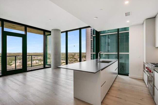 Photo - 610 Davis St Unit 2705
