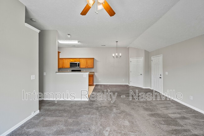 Photo - 553 Rose Cottage Cir