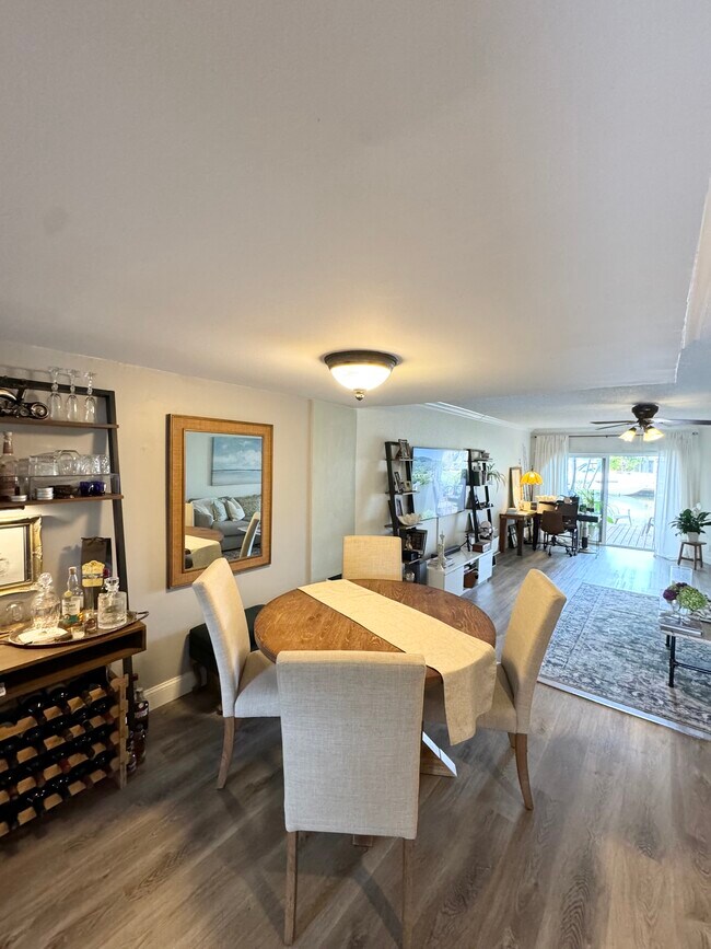 Photo - 1861 SE 4th St