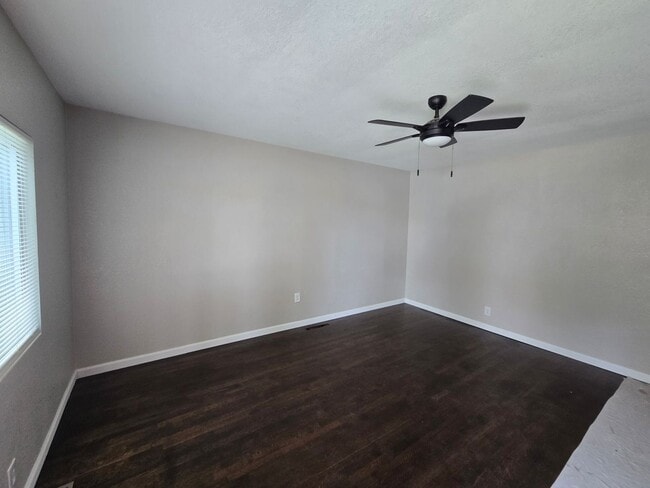 Photo - Charming 4 bed 1.5 bath