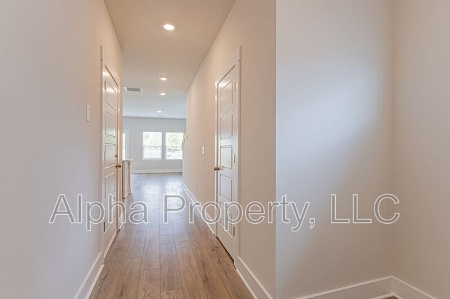 Photo - 422 Ellis Mill St