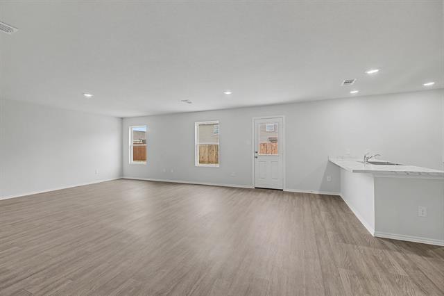 Photo - 213 Arbor Ct