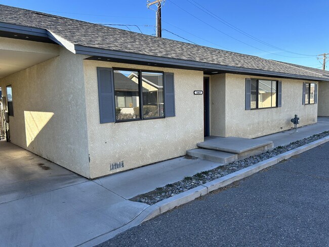 Photo - 1663 Kaiser St House