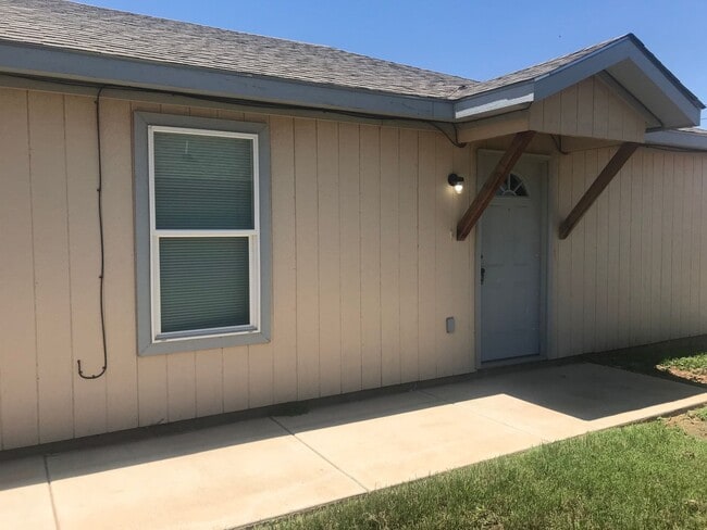 Building Photo - 526 46th St Unit B