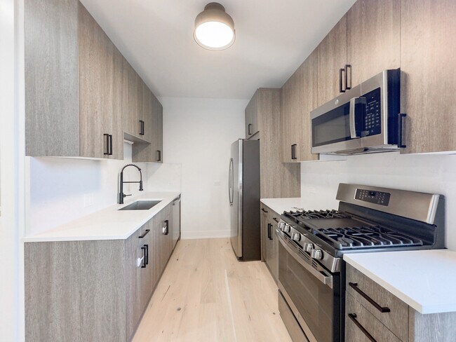 Photo - 2129 N Bingham St Unit 3C