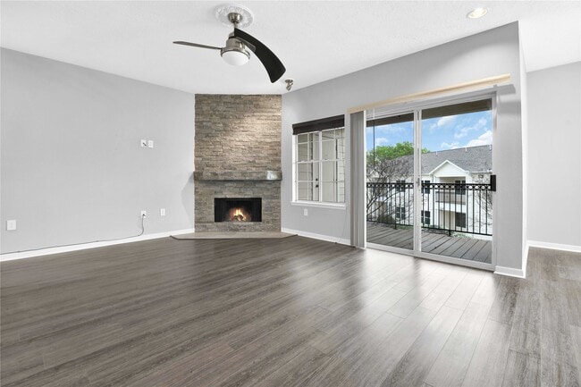Photo - 12565 Melville Dr Unidad 123