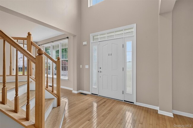 Photo - 5 Oldwyck Crescent