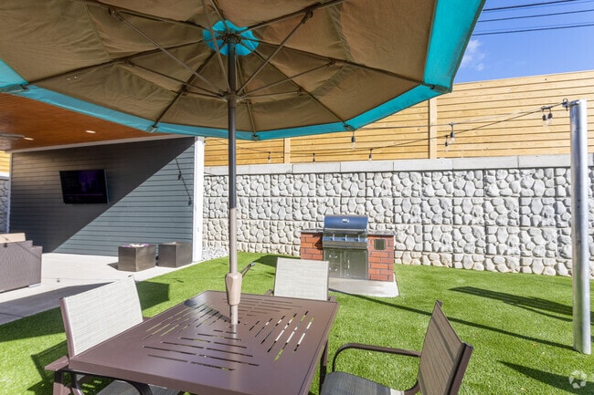 Jardín - Studios180 - Short/Long Term Leases