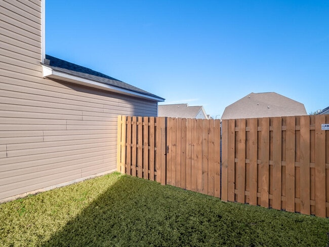 Photo - 1719 Camazay Dr