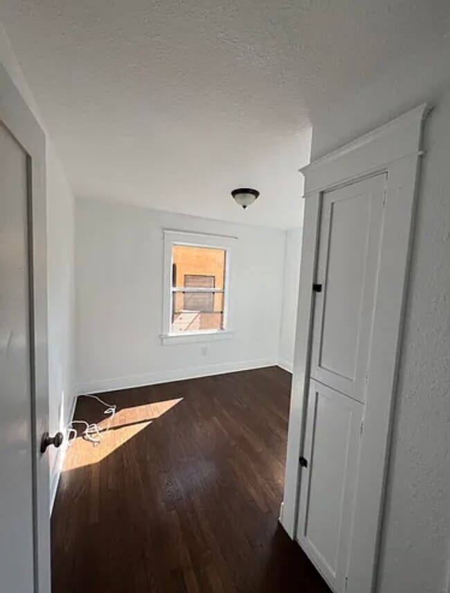 Bedroom - 1620 N Ave 45