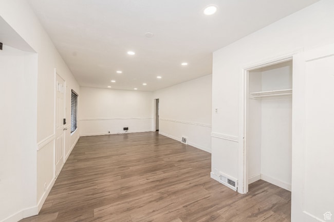 Photo - 561 N Beverly Ave