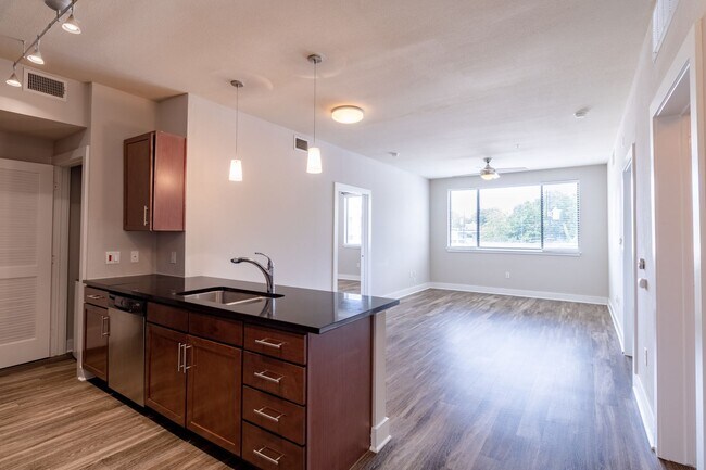 Photo - Modern 2 Bedroom, 2 Bathroom in West Campus Unit 208