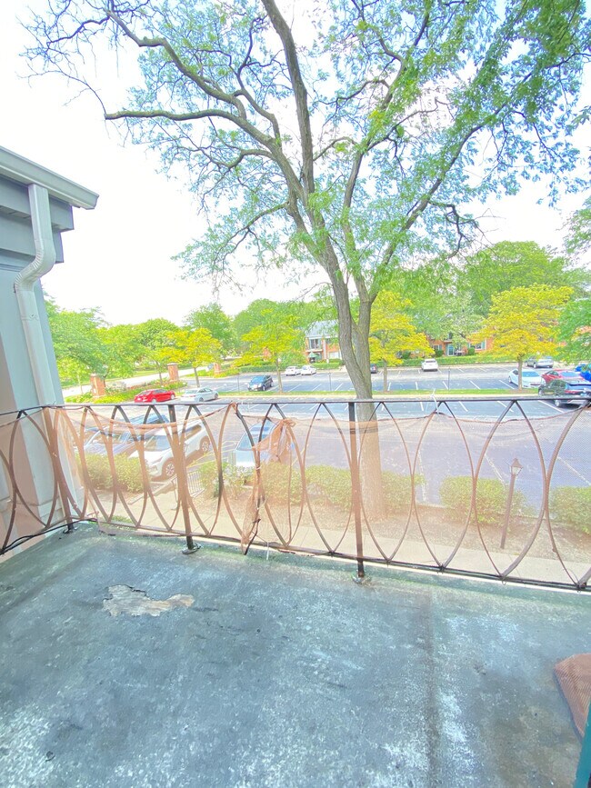 Photo - 2415 S Goebbert Rd