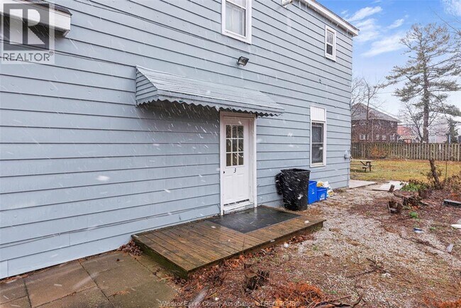 Photo - 21 Pearl St W