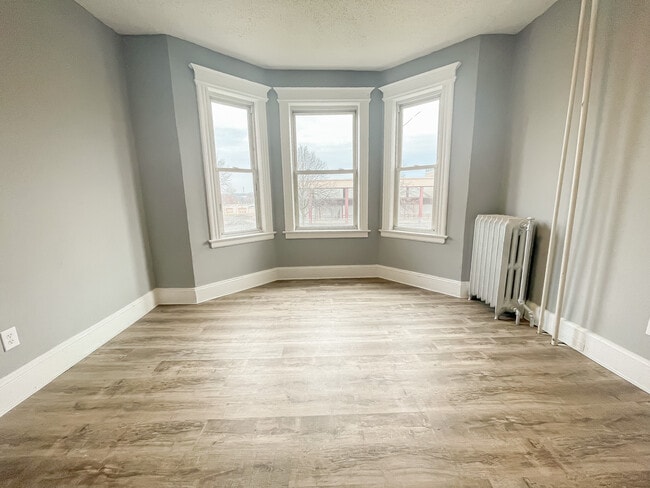 Photo - 267-271 Whethersfield Ave