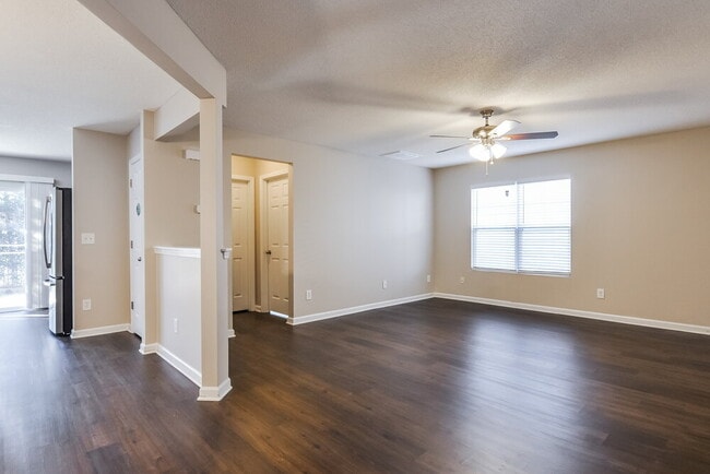 Photo - 21 Valleyfield Dr