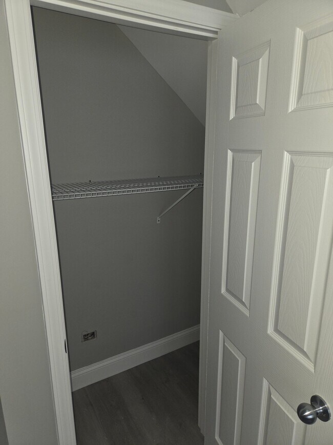 Photo - 2708 Monroe St