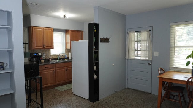 Photo - 237 18th Ave S