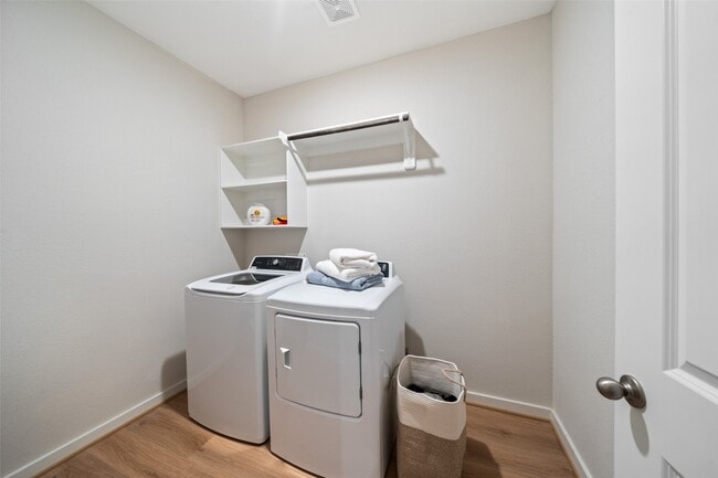 Photo - 4237 Red Cedar Ring Ln