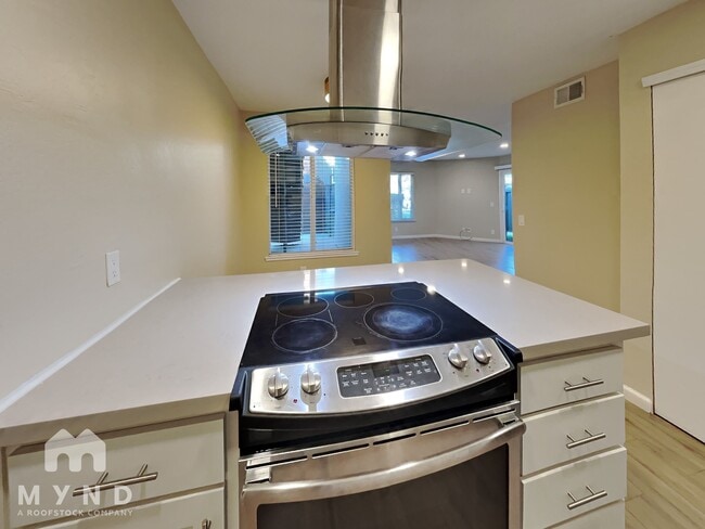 Photo - 2522 T St Unit 1