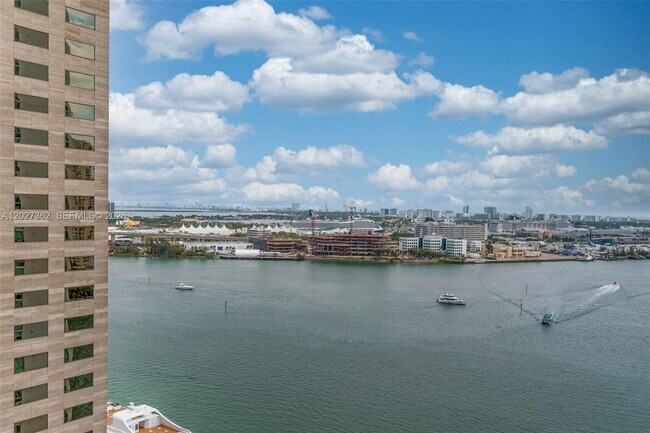 Photo - 335 S Biscayne Blvd Unit 2402