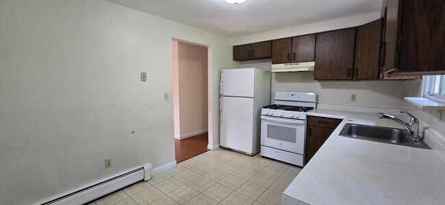 Building Photo - 206-208-208 Higgins Crowell Rd Unit 208 Higgins Crowell Road