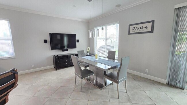 Photo - 6878 NW 33rd St