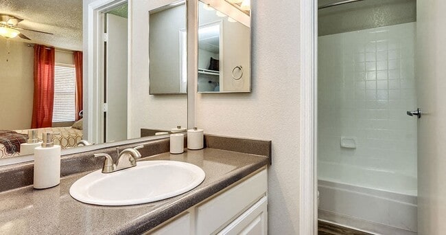 Madera Point Apartments