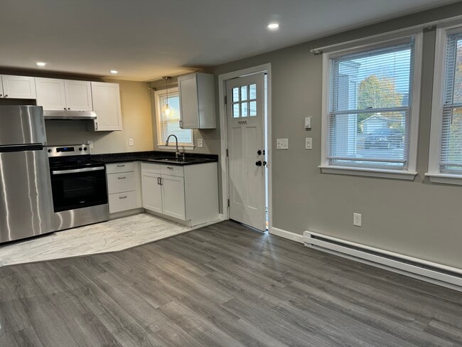 Photo - 337 King Philip St Unit 3